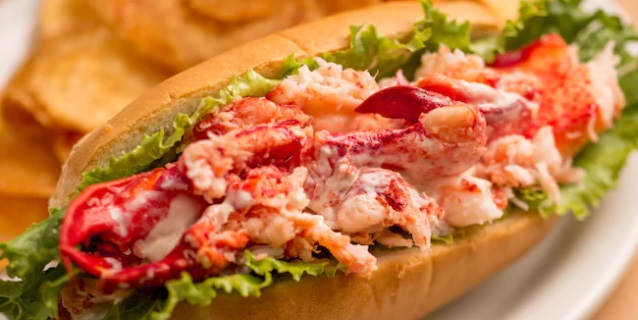 Columbia Harbor House Lobster Roll
