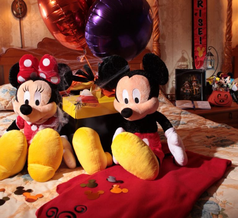 Top 10 Ways to Celebrate Your Anniversary at Disney