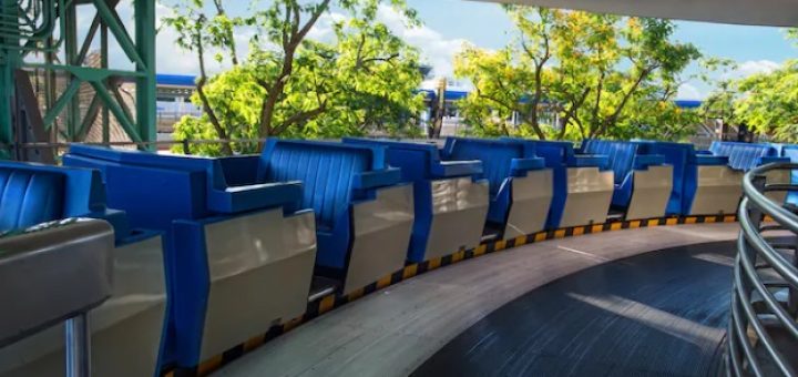 Peoplemover cars