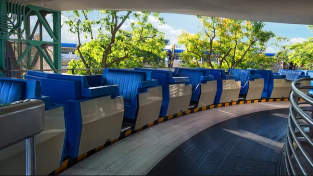 Peoplemover cars
