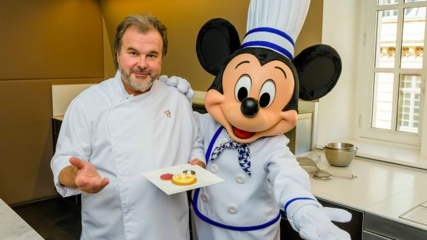 Mickey Zest Party dessert at Disneyland Paris