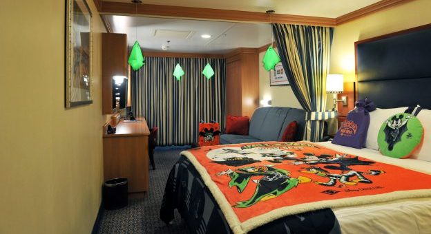 Cruise In Room