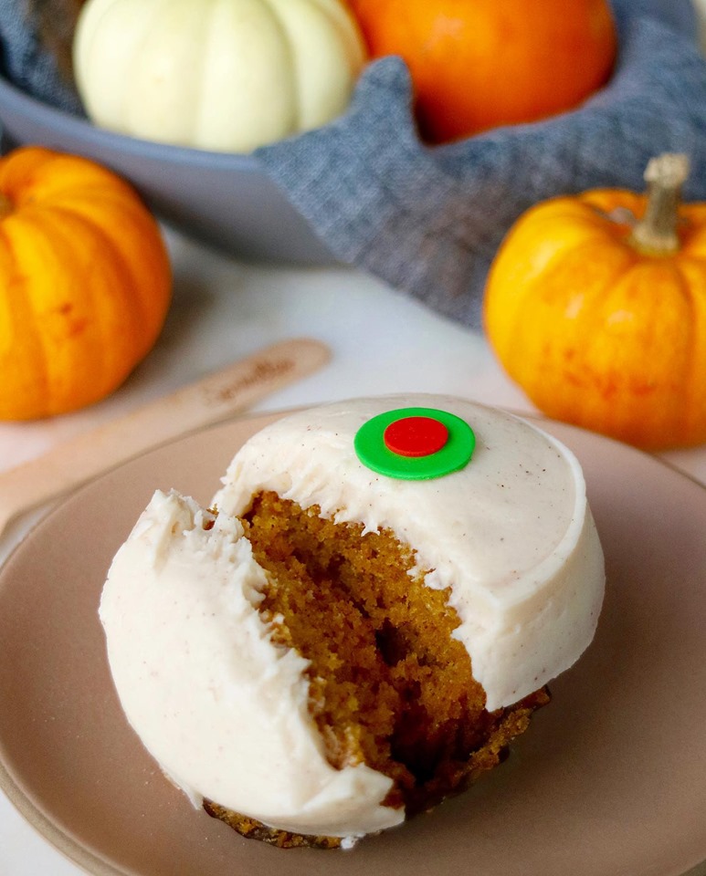 Pumpkin Cupcake Is Back at Sprinkles in Disney Springs ...