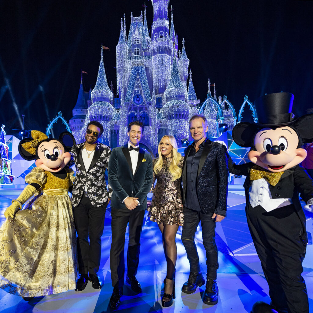 PHOTOS “The Wonderful World of Disney Magical Holiday Celebration