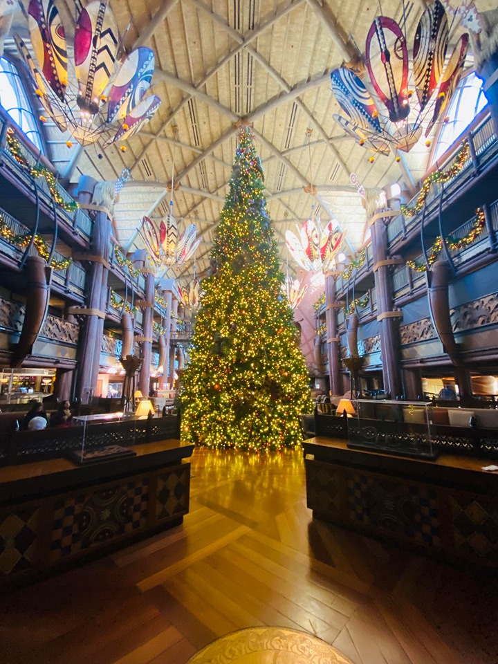 Aninal Kingdom Lodge Christmas Tree