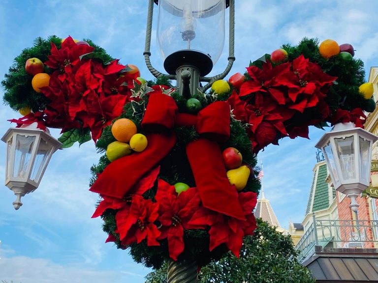 When Will Christmas Decorations Come Down At Walt Disney World