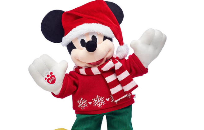 Disney Mickey Mouse/Minnie Mouse 2019 Soft Toy Holiday Cheer Date Festive Winter 