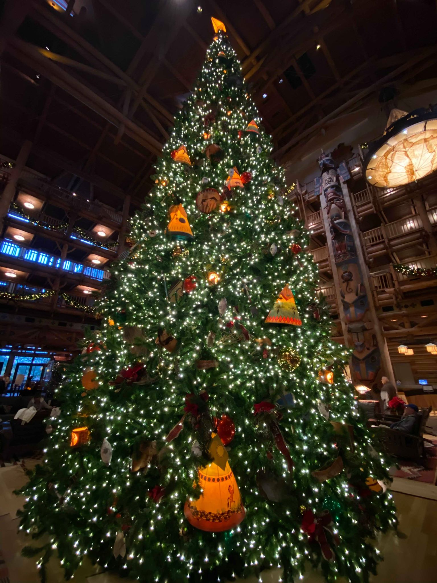 The Towering Christmas Tree Is Up at Wilderness Lodge - MickeyBlog.com