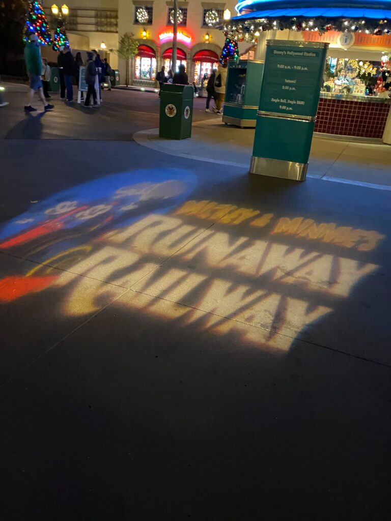 Mickey and Minnie's Runaway Railway Projection