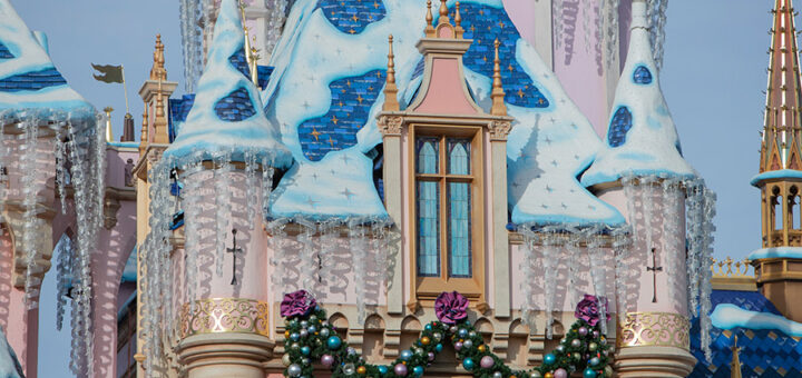 Disneyland Resort Exclusive Sleeping Beauty Castle Christmas Ornament New 