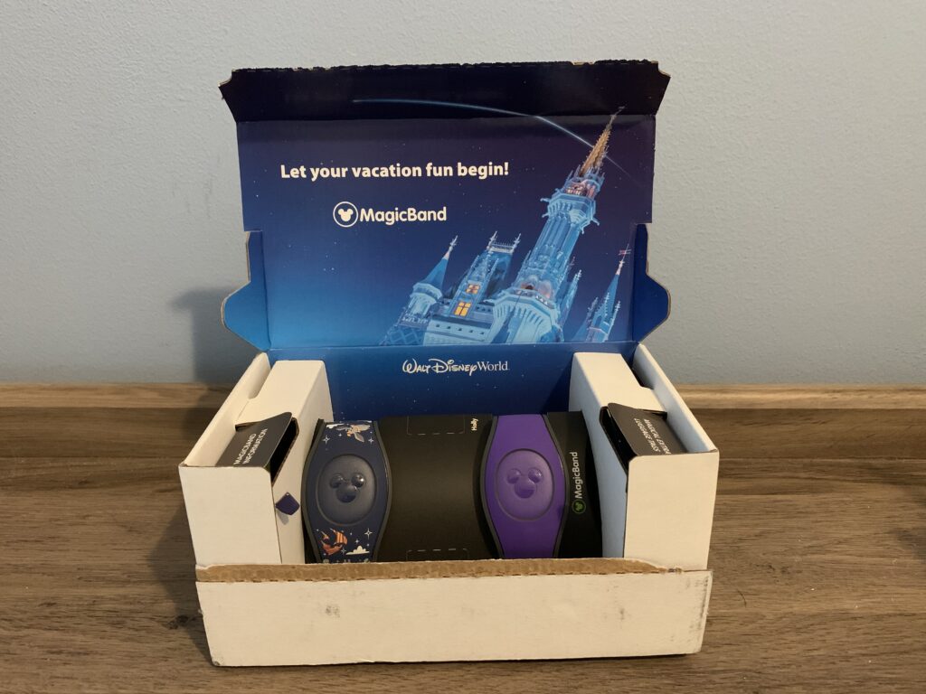 Unboxing Your MagicBand Delivery - MickeyBlog.com