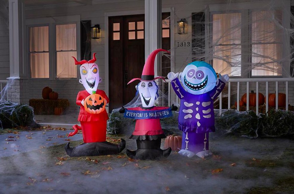 Awesome Outdoor Disney Halloween Decorations