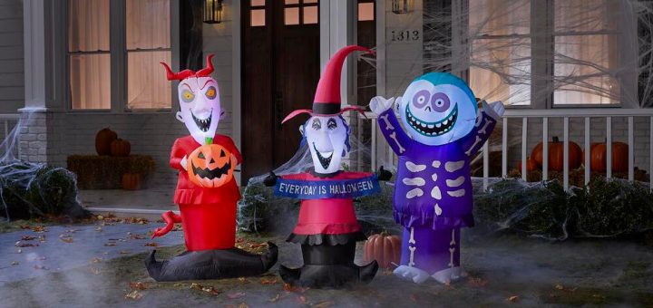 Awesome Outdoor Disney Halloween Decorations - MickeyBlog.com