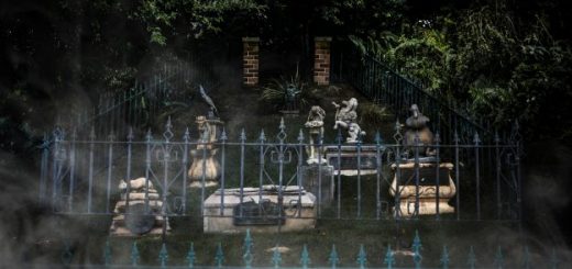 Haunted Mansion Pet Cemetery
