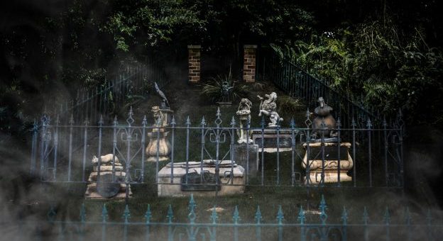 Haunted Mansion Pet Cemetery