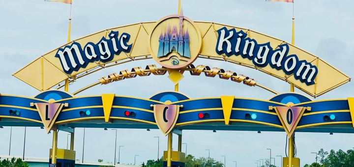 restaurants in disney world magic kingdom reservations
