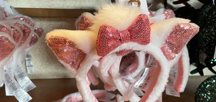 These Disney Ears Have Gone to the Dogs (and Cats) - MickeyBlog.com