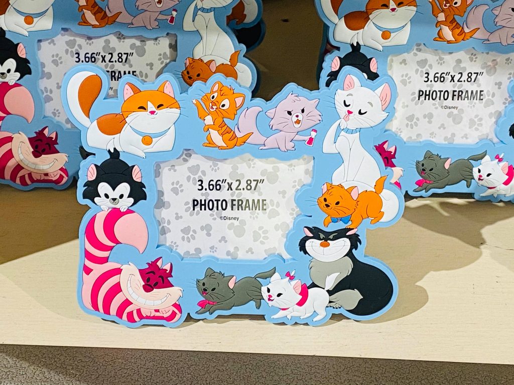 Disney cats frame