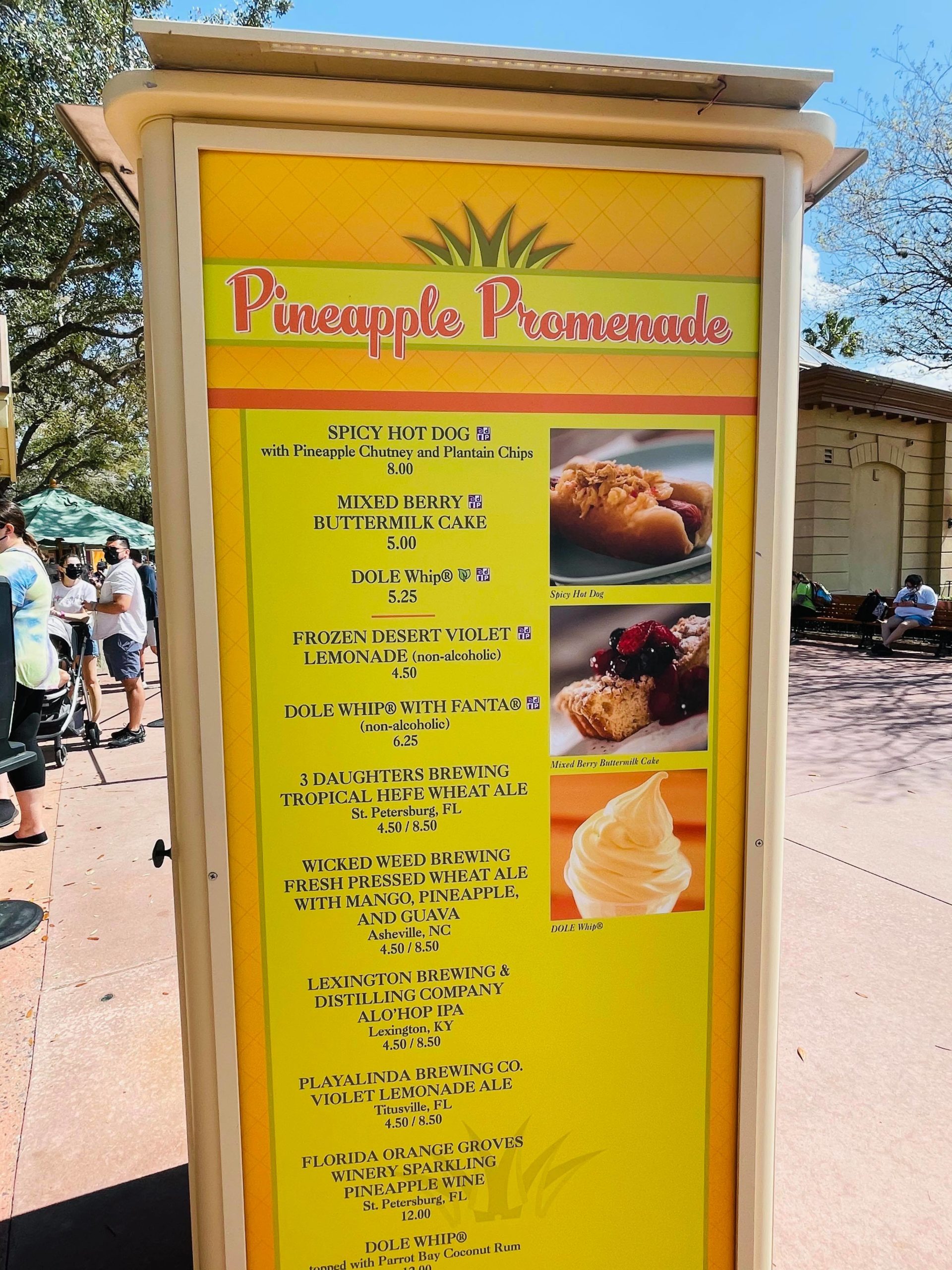 Pineapple Promenade Outdoor Kitchen
