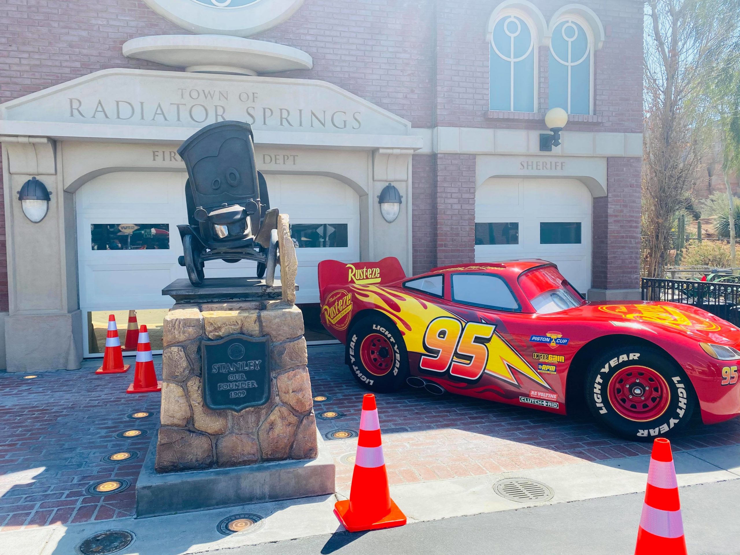Cars at Disney World (including the new Lightning McQueen's - WDW