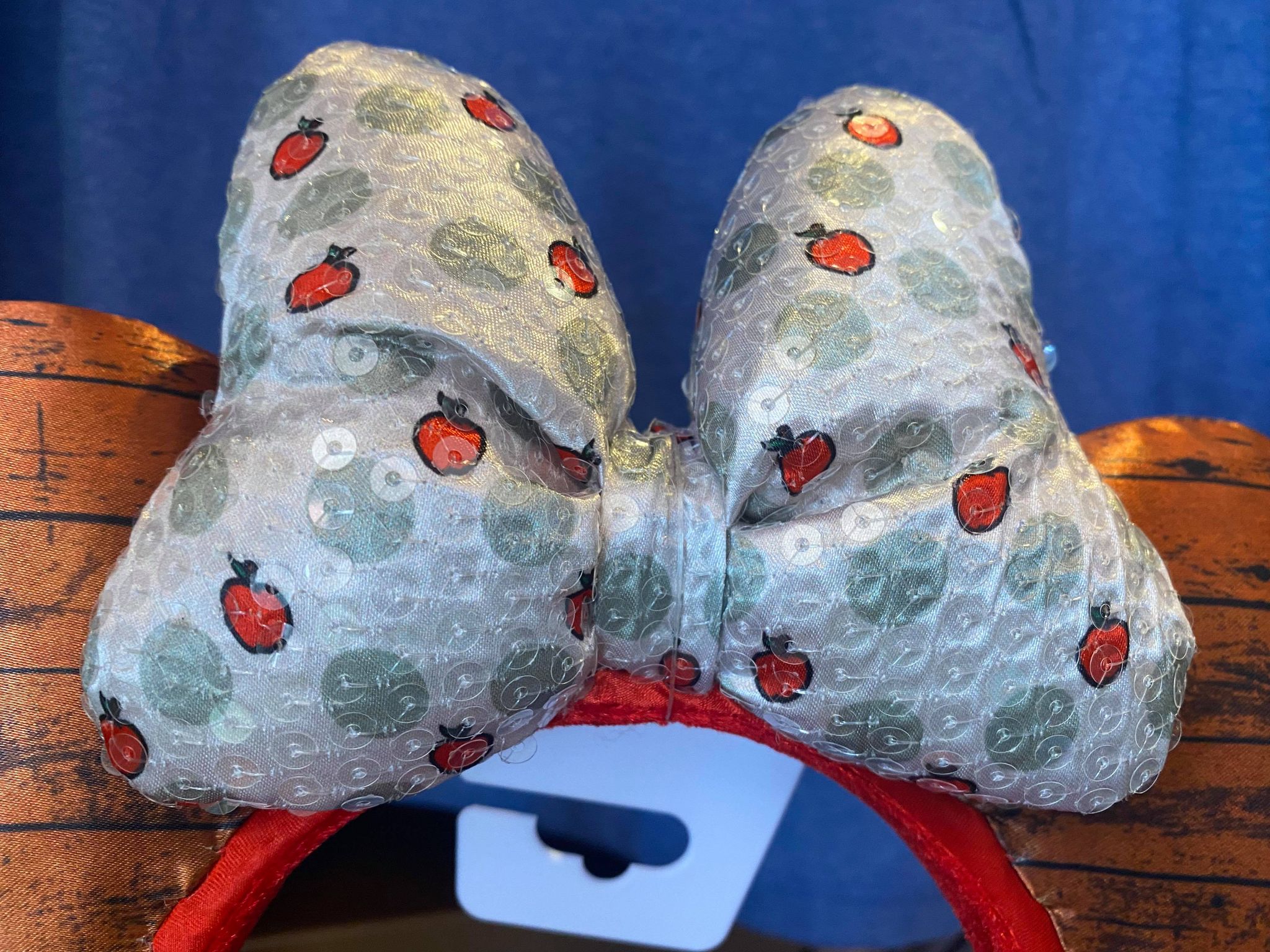 Grab these all-new Apple Orchard Ears and head over to the 2021 EPCOT Food & Wine Festival! 
