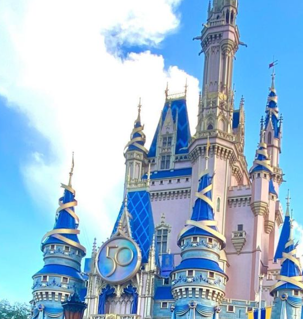 50th Anniversary Crest added to Cinderella's Castle