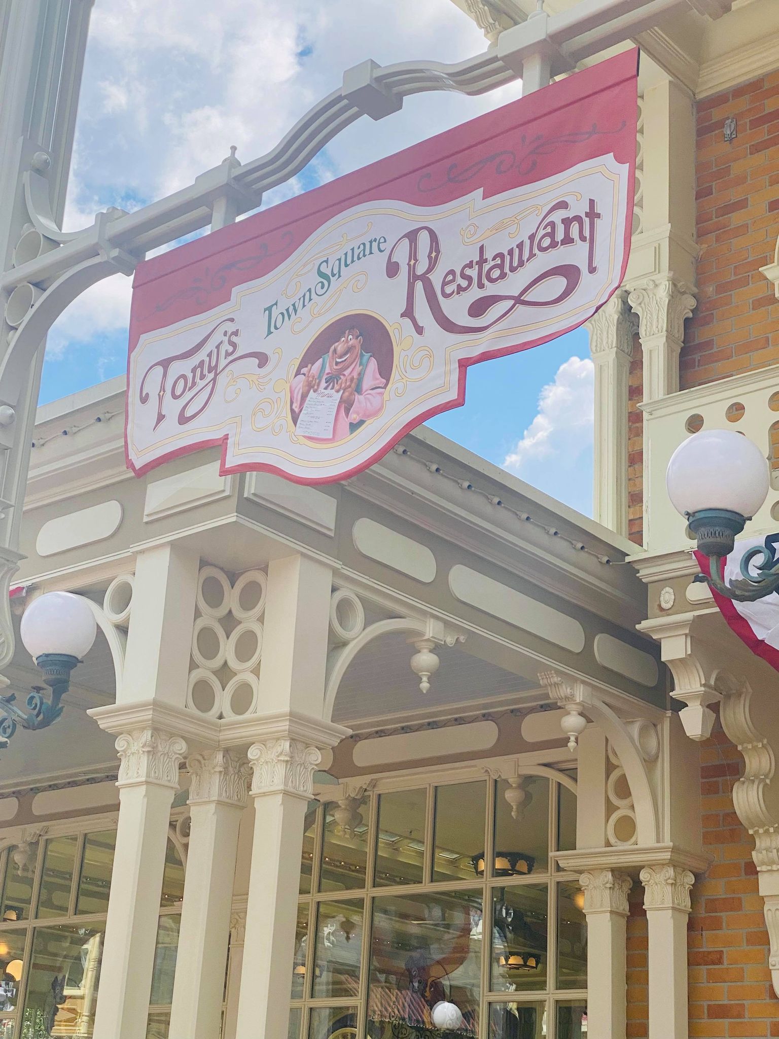 Tony's Town Square Restaurant Gets a New Sign - MickeyBlog.com