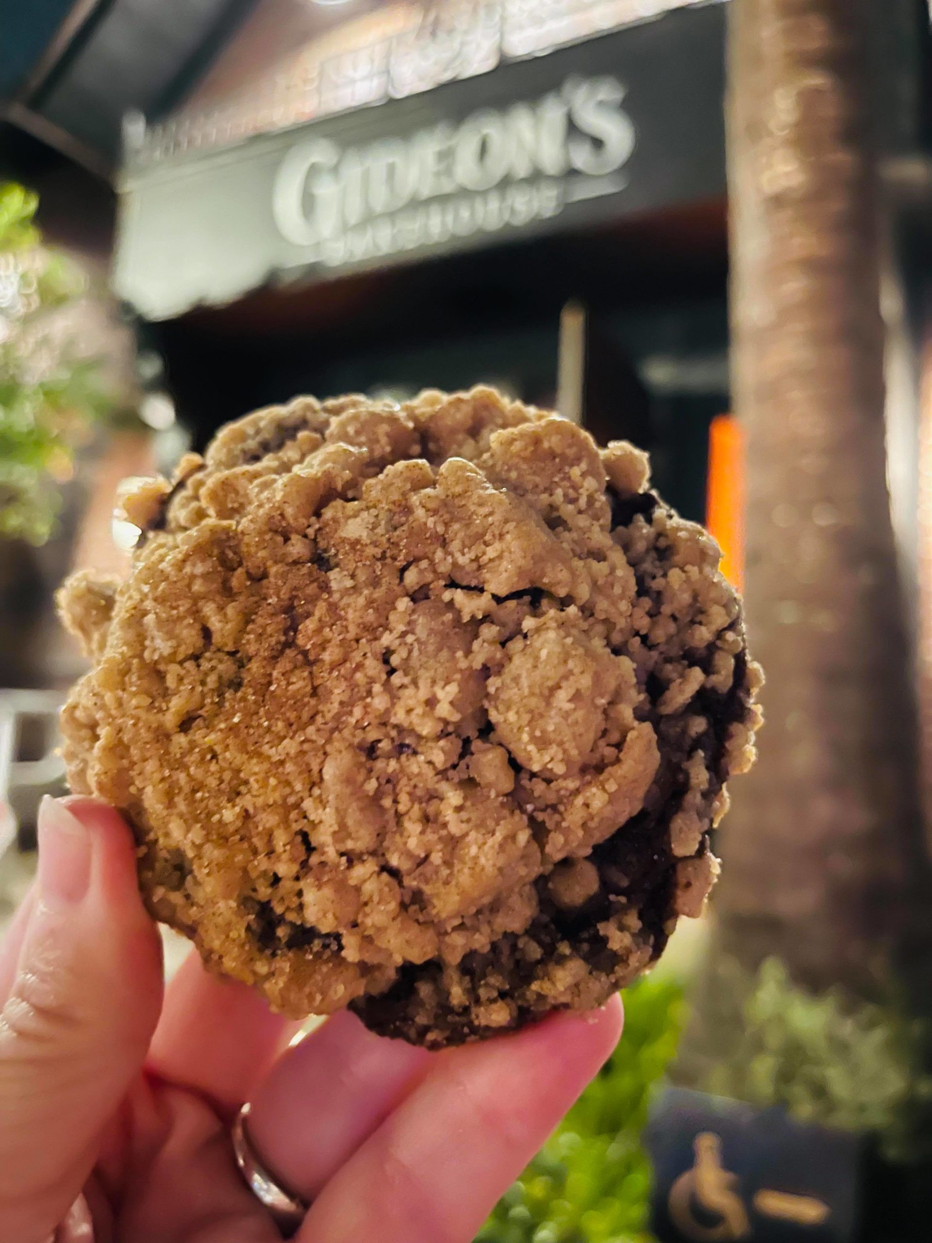 FIRST LOOK Gideon's Debuts New Evening Cookie