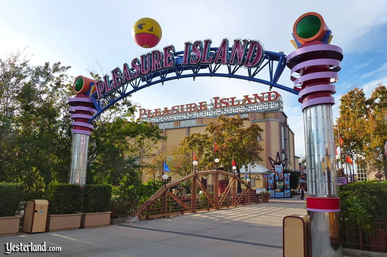 Pleasure Island Sign