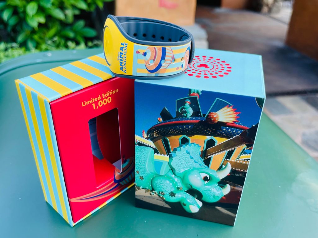 Disney Parks Animal Kingdom Triceratops Spin Magic Band Magicband LE Triceratop