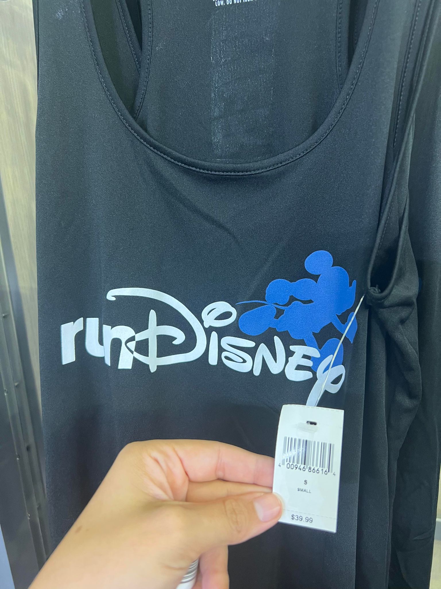 Get a First Look at the runDisney Expo Merch - MickeyBlog.com