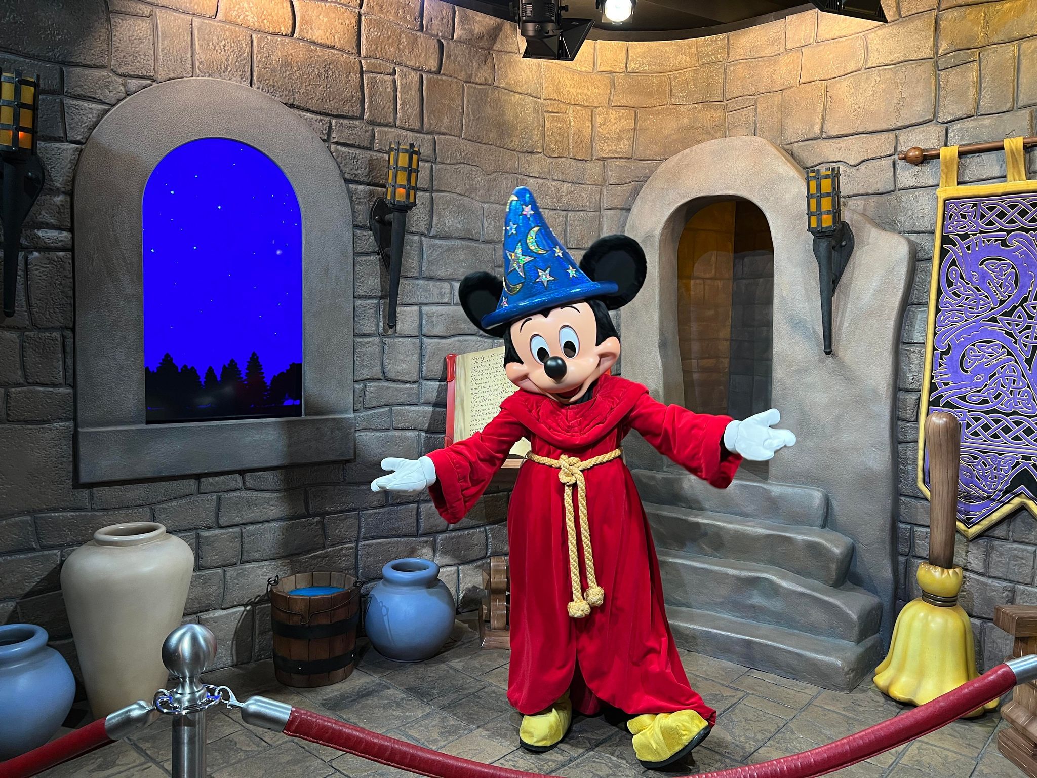 Sorcerer Mickey Returns to Red Carpet Dreams at Hollywood Studios 