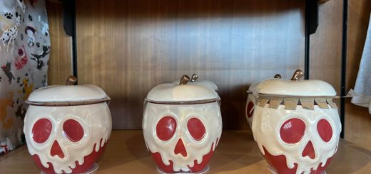 poison apple candle