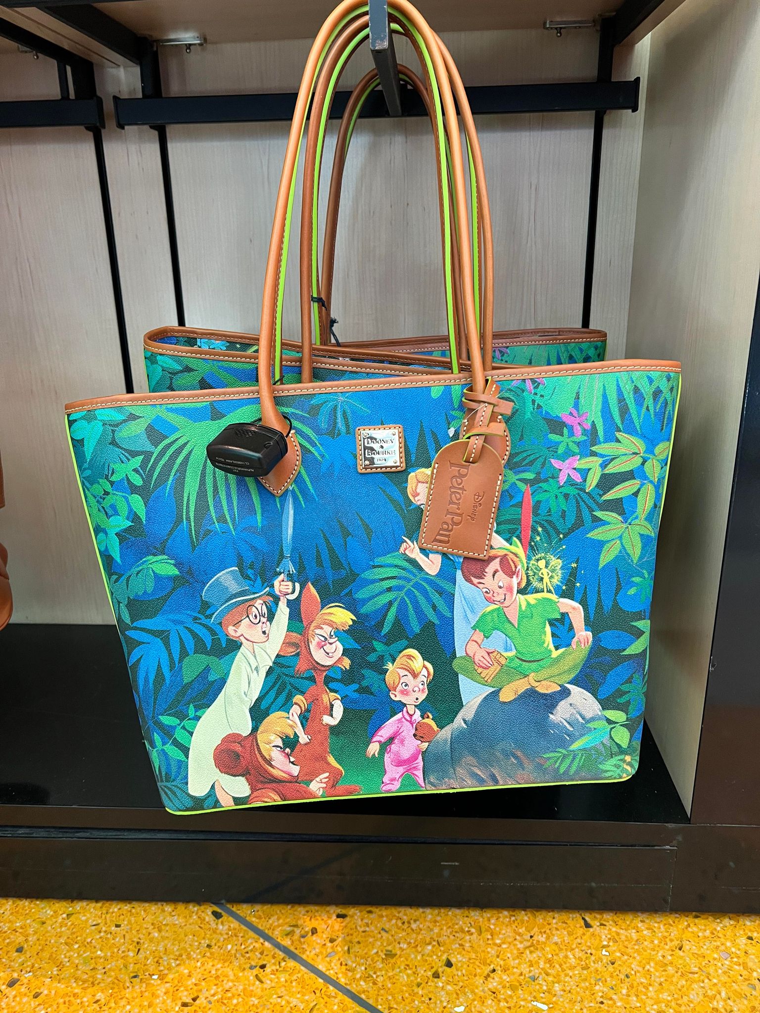 2022-wdw-epcot-creations-shop-disney-princess-dooney-and-bourke-collection-purse-small-zip-satchel-3  