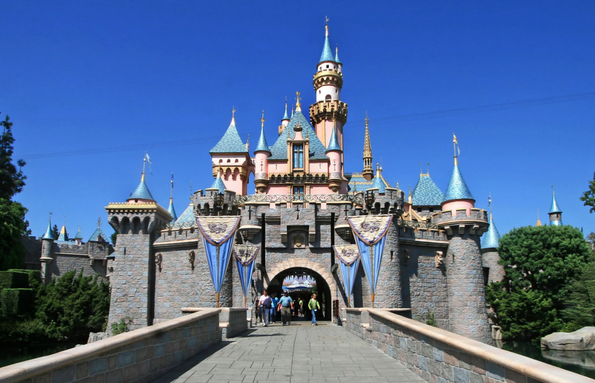 BREAKING NEWS 2023 Disneyland Packages Go On Sale This Week