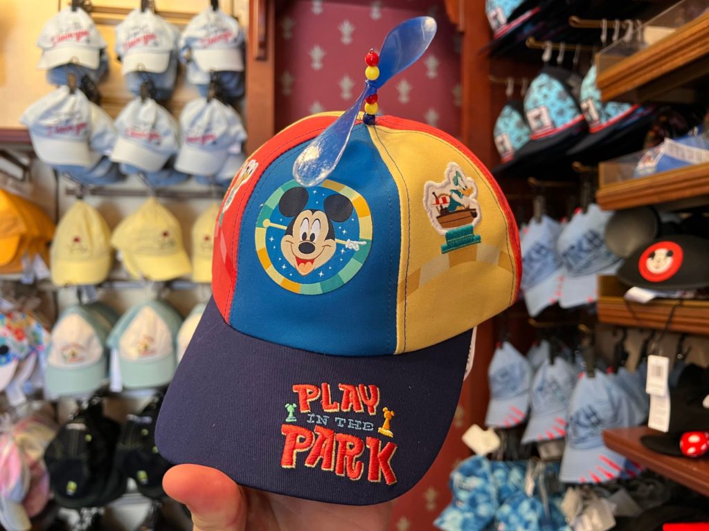 Have A Jokester in Your Family? This Spinner Cap Would Be Perfect 