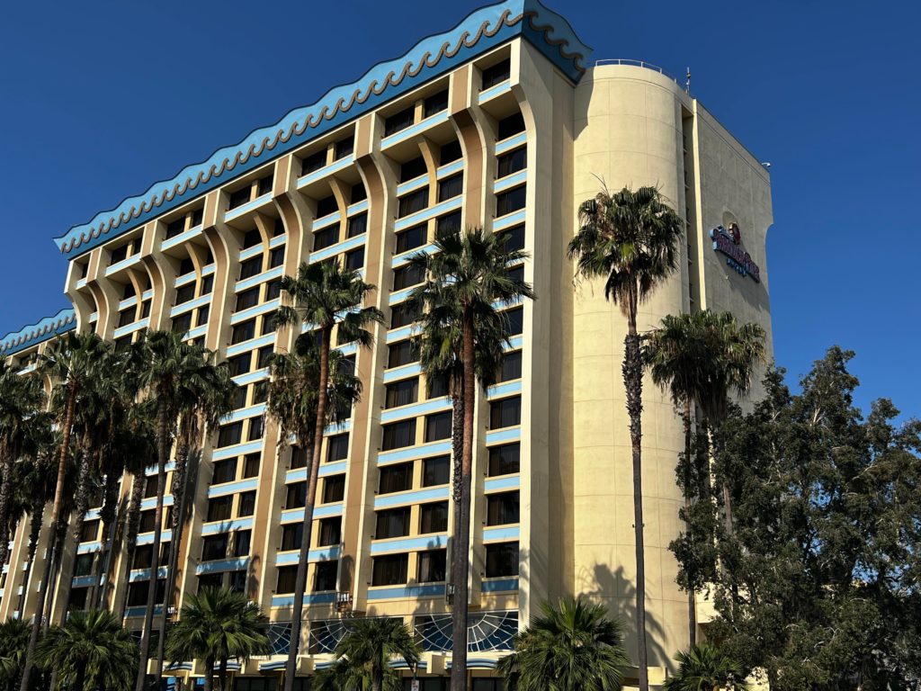 Paradise Pier Hotel Gets a California Adventure Entrance! - MickeyBlog.com