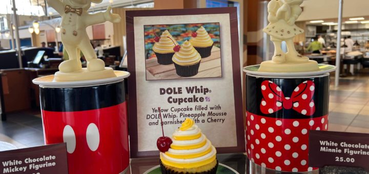 DOLE Whip Cupcake