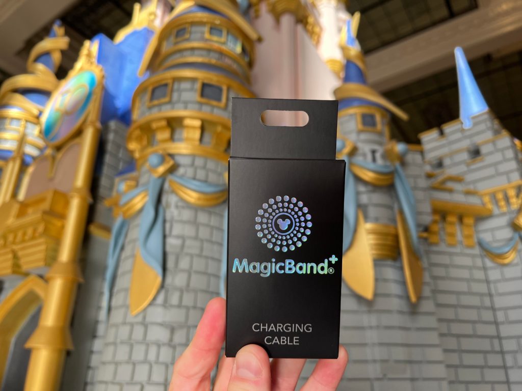 MagicBand+ Release Day Charger (3)