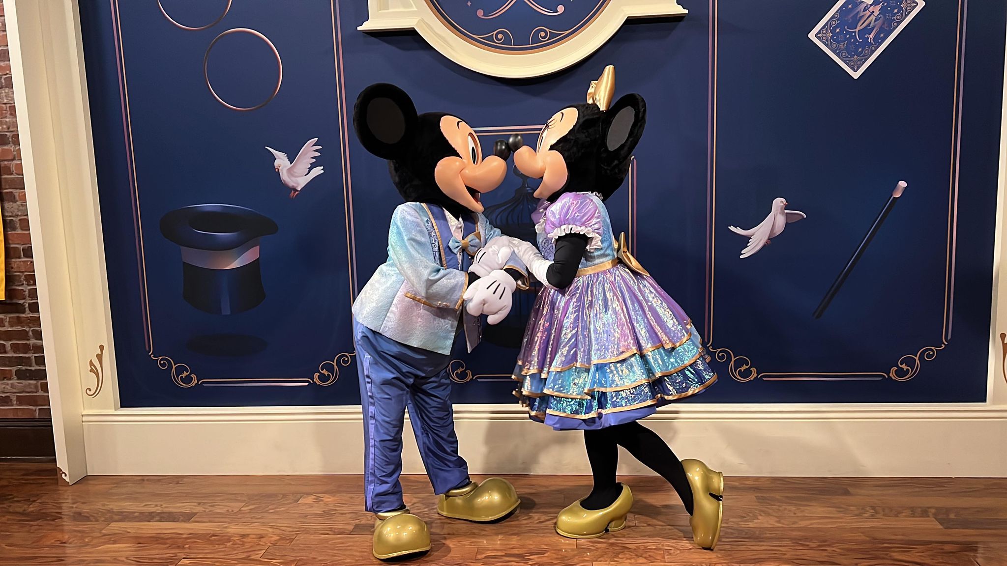 It's Official! Minnie Joins Mickey at Town Square Meet and Greet -  