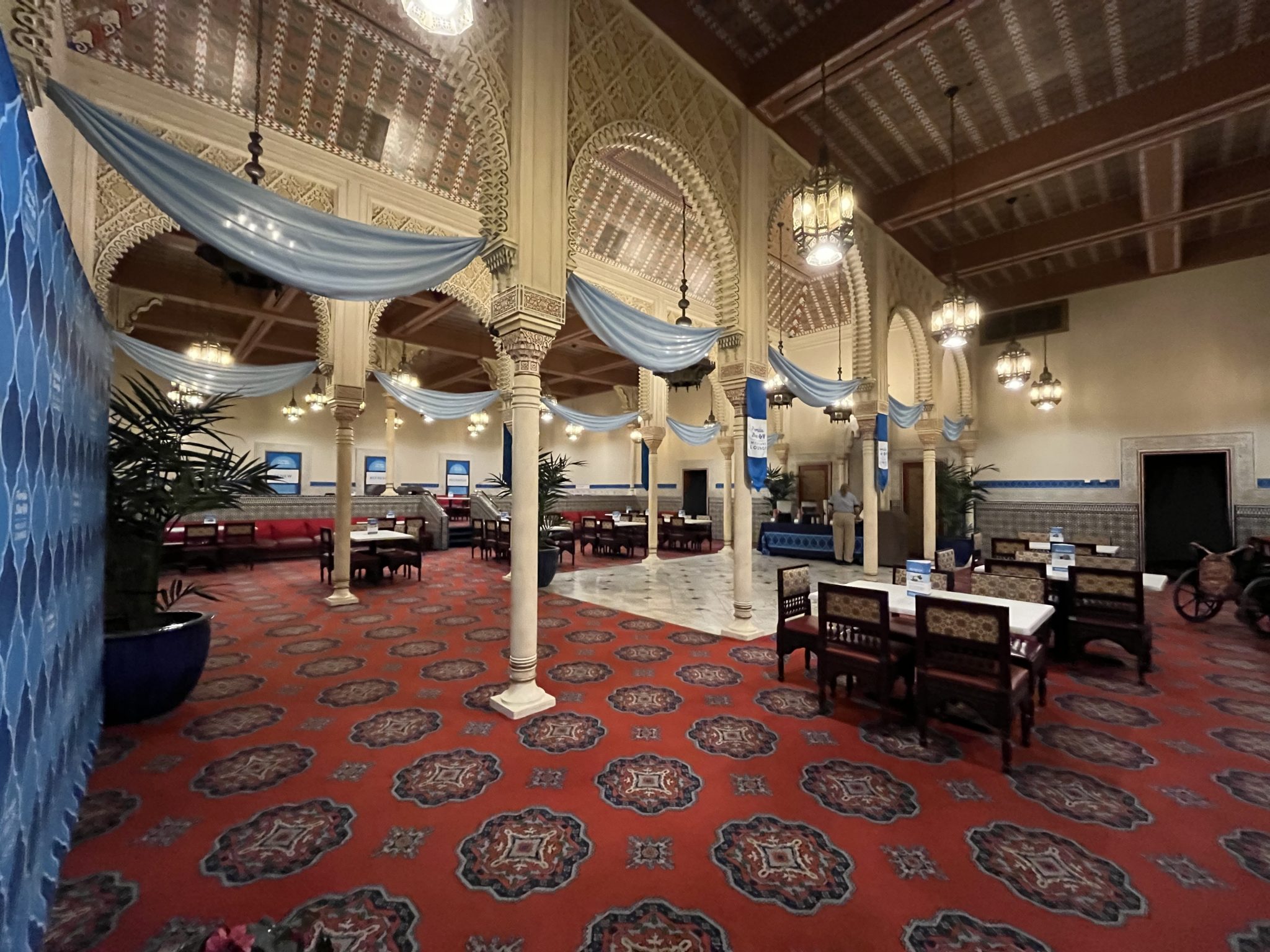 How to Score Guest Access to Florida Blue's Lounge in Epcot
