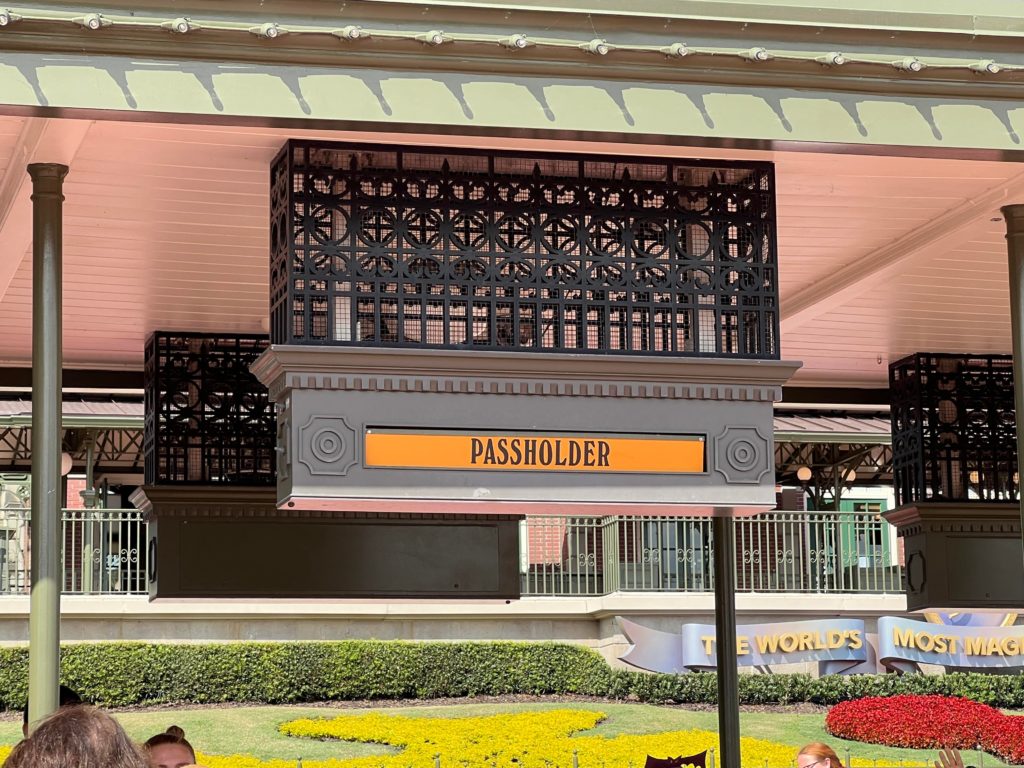 Passholder MK Entrance