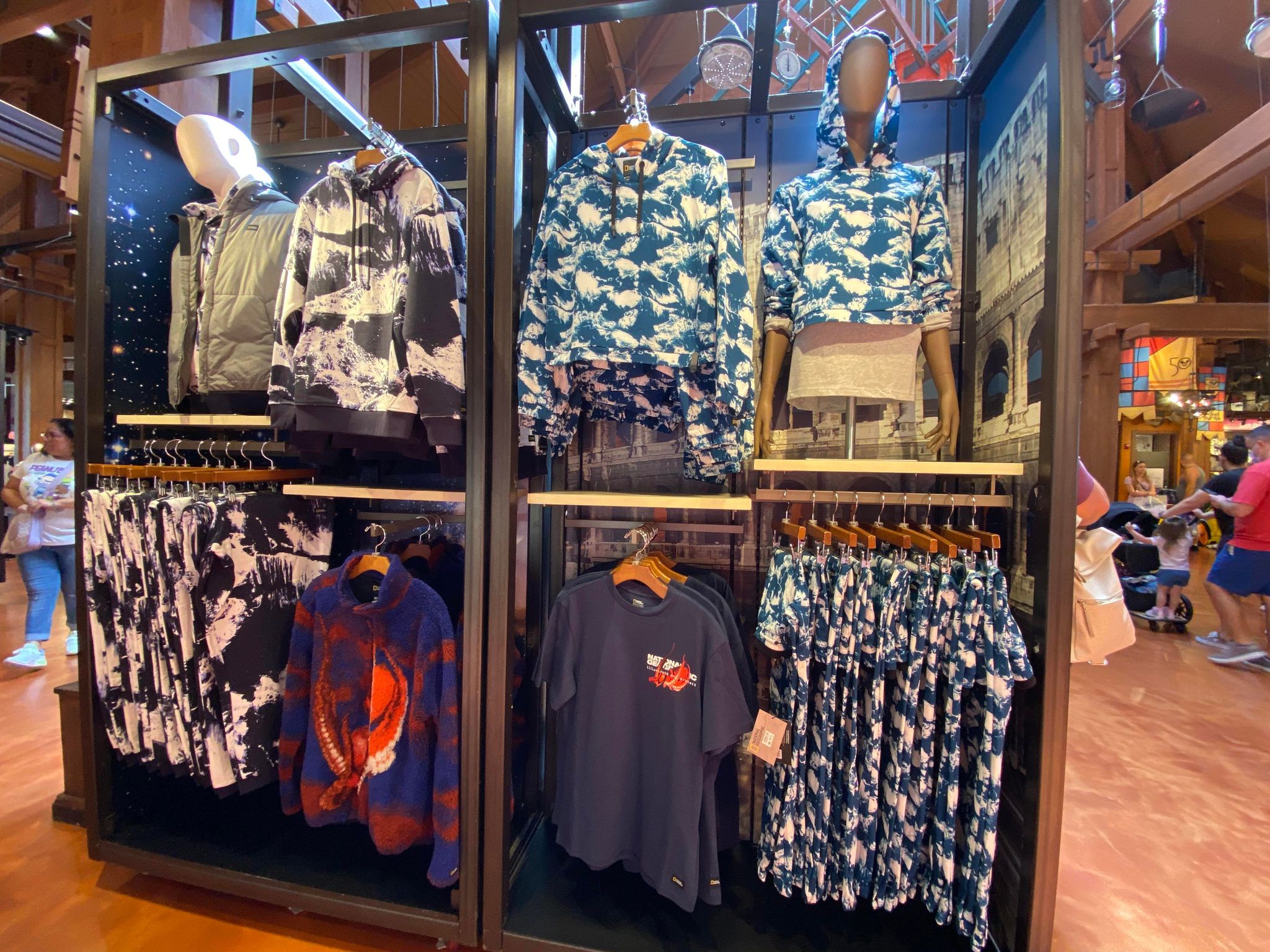 FIRST LOOK: New National Geographic Store in Opens in Disney Springs ...