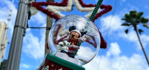 Mickey Mouse Snow Globe Sipper