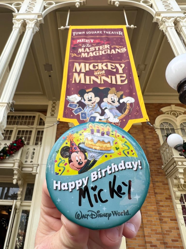 birthday pin for mickey