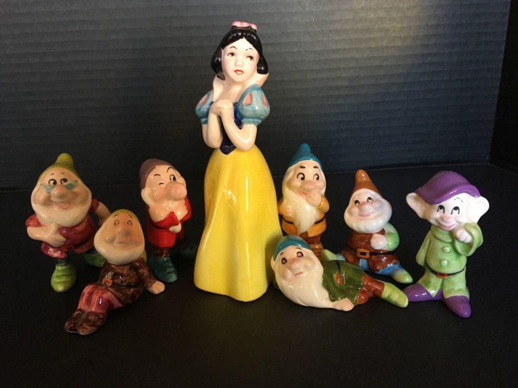 Snow White Figurines 