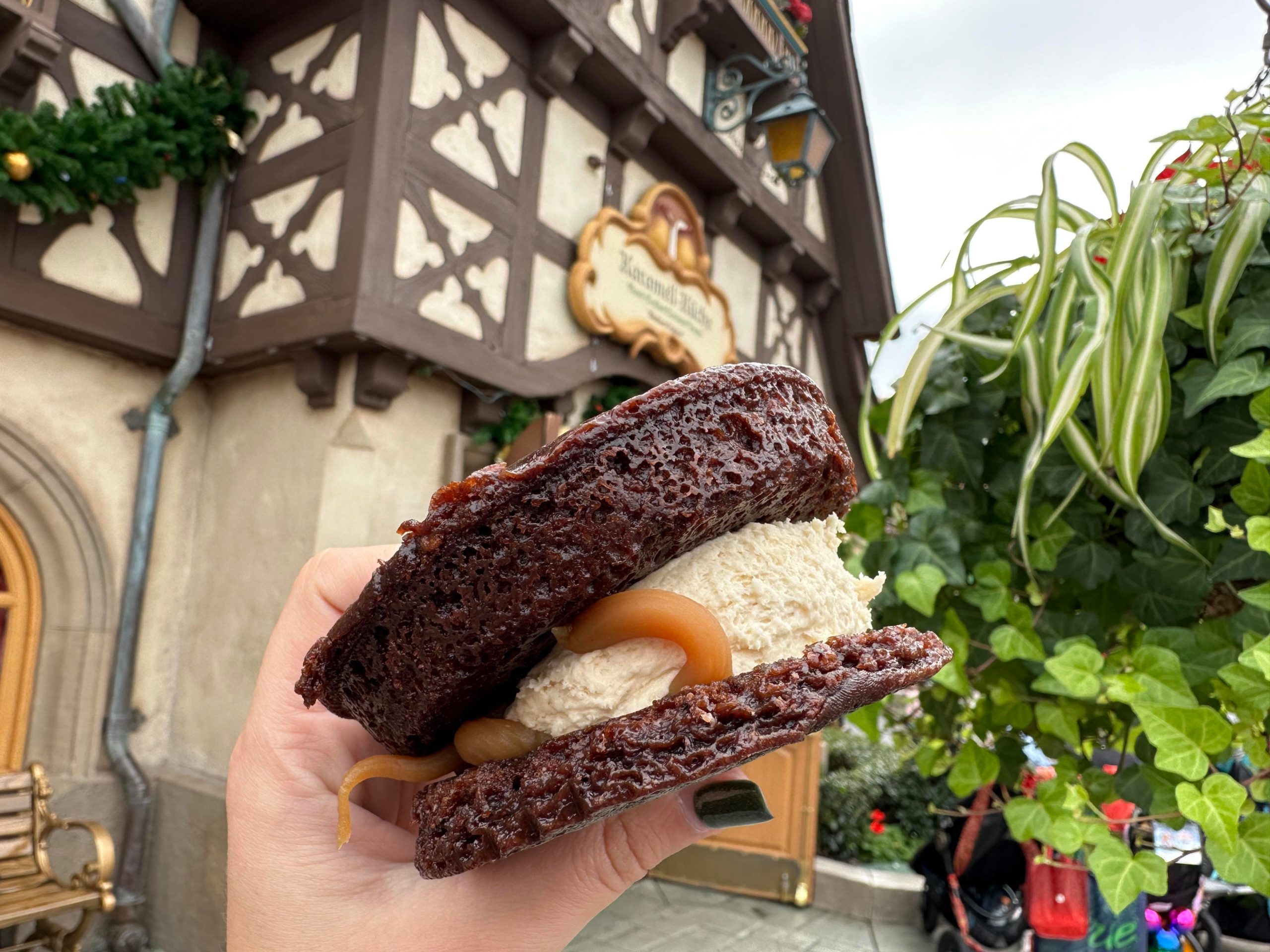 Werther's Original Caramel Chocolate Cookie Sandwich