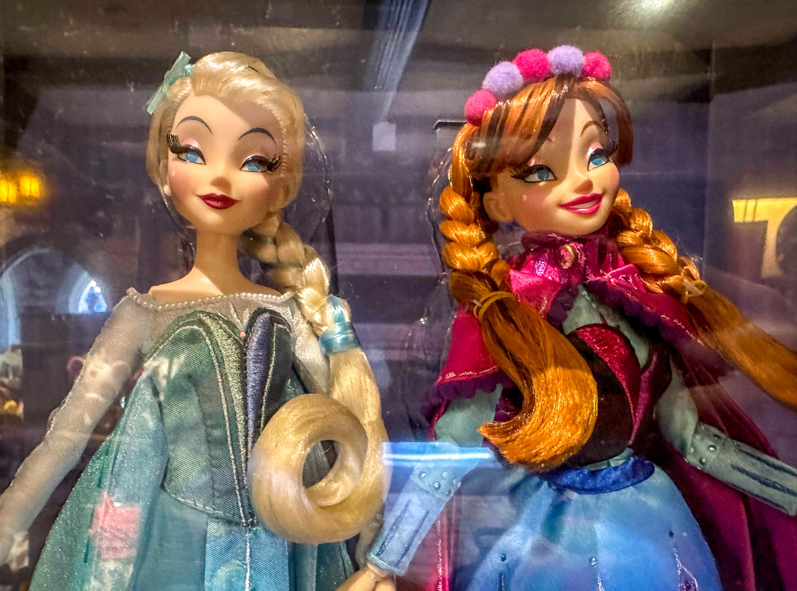 Anna & Elsa Collector Doll Set