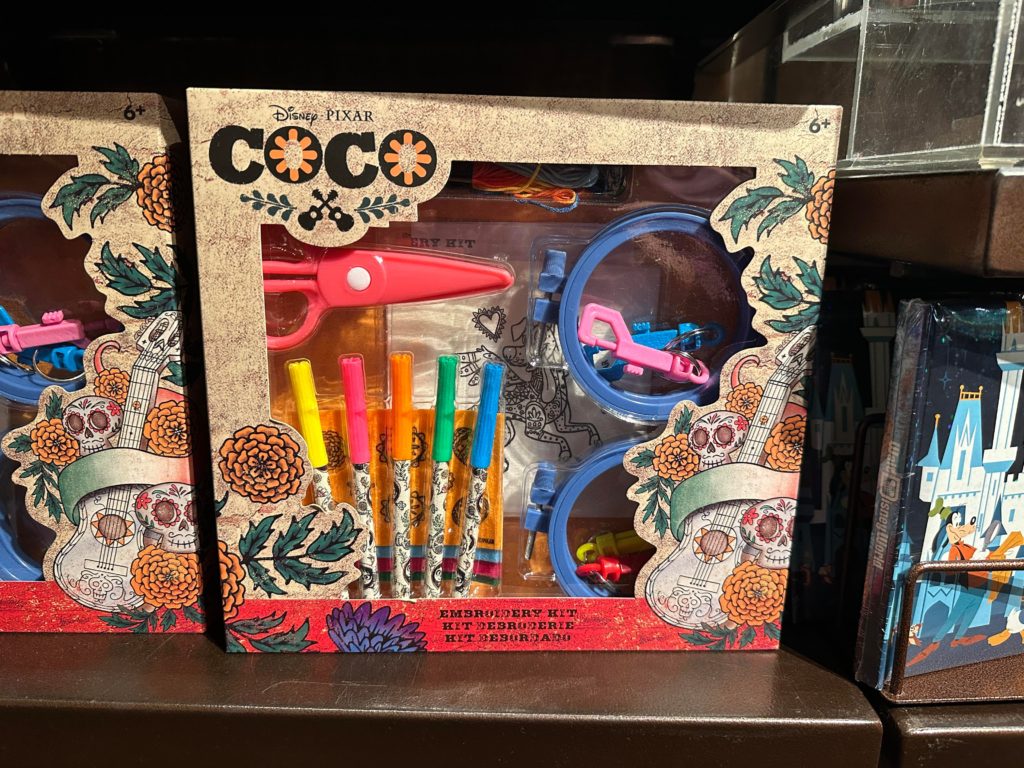 Coco embroidery set