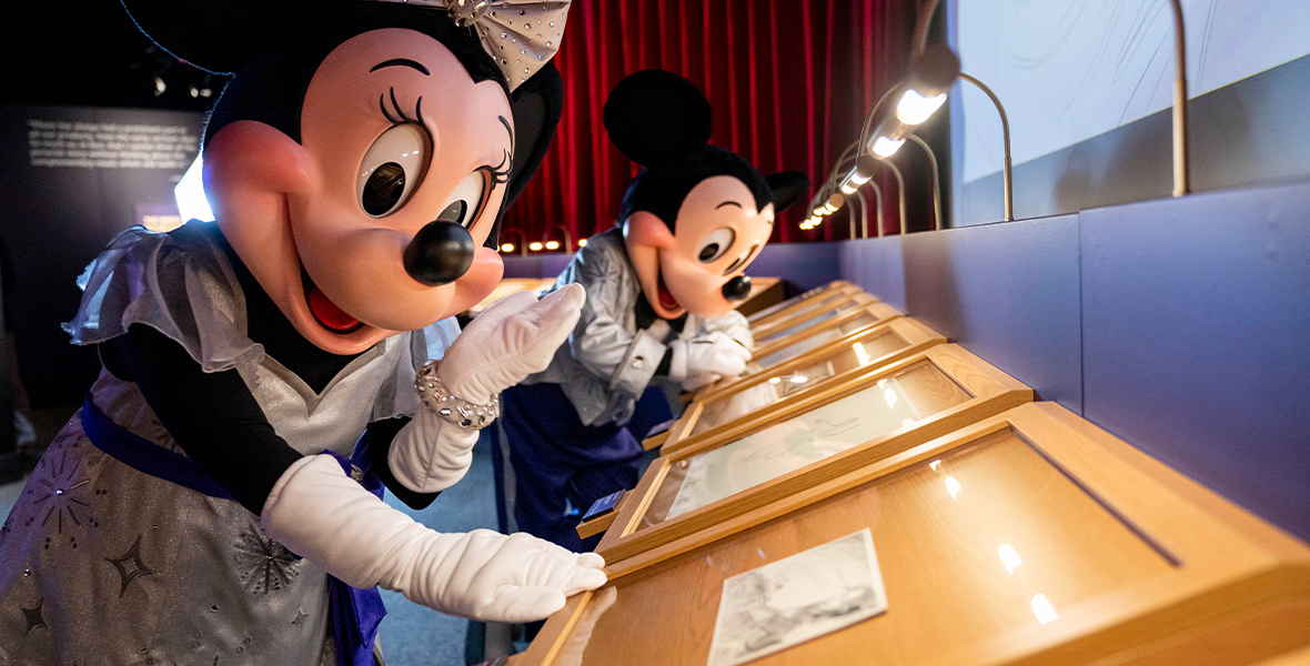 Mickey and Minnie Disney100 Exhibition